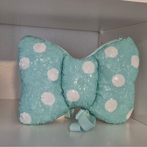 NWT Disney Tokyo Japan Minnie Mouse Turquoise Sequin Bow Shoulder Bag